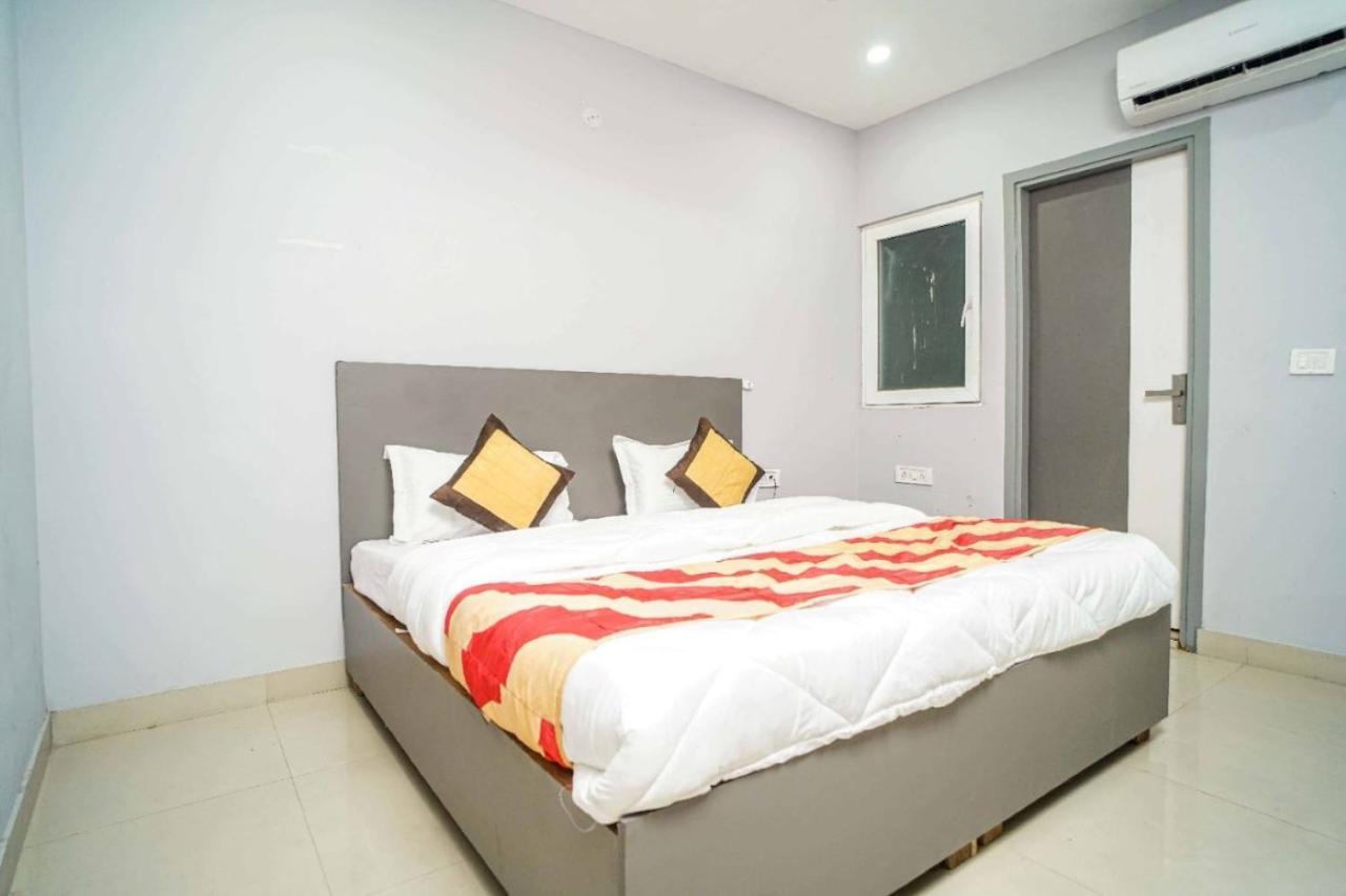 Hotel Revels By A1Rooms New Delhi Exterior photo