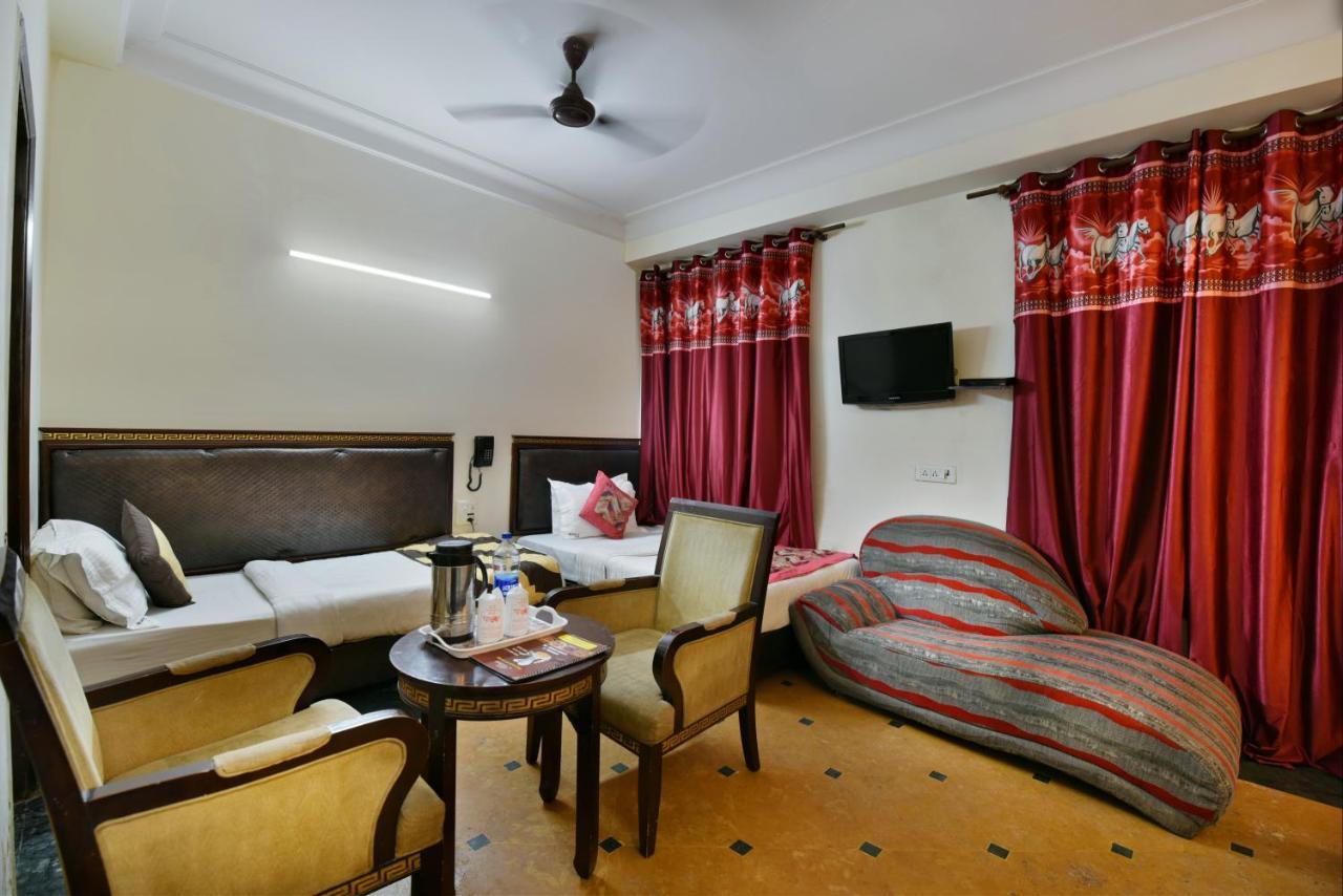 Hotel Revels By A1Rooms New Delhi Exterior photo